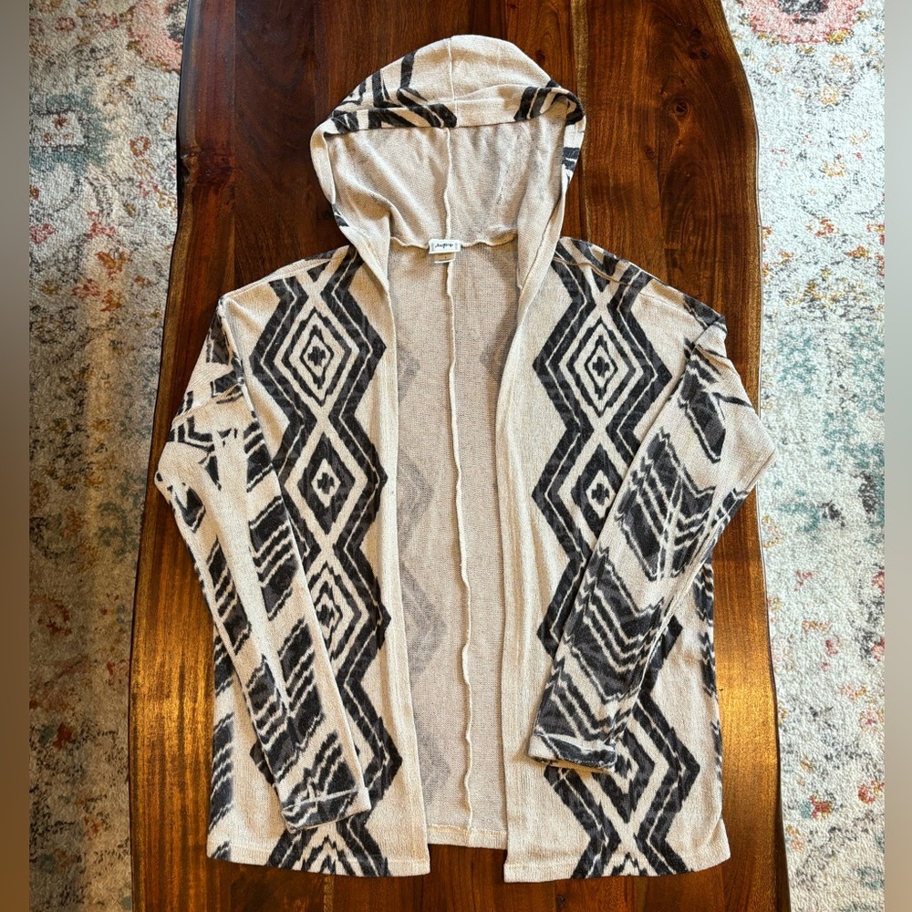 daytrip size small hooded long sleeved pattern cardigan grey/charcoal